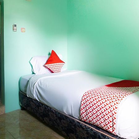 Oyo 3095 Semarapura Homestay Makassar Eksteriør billede