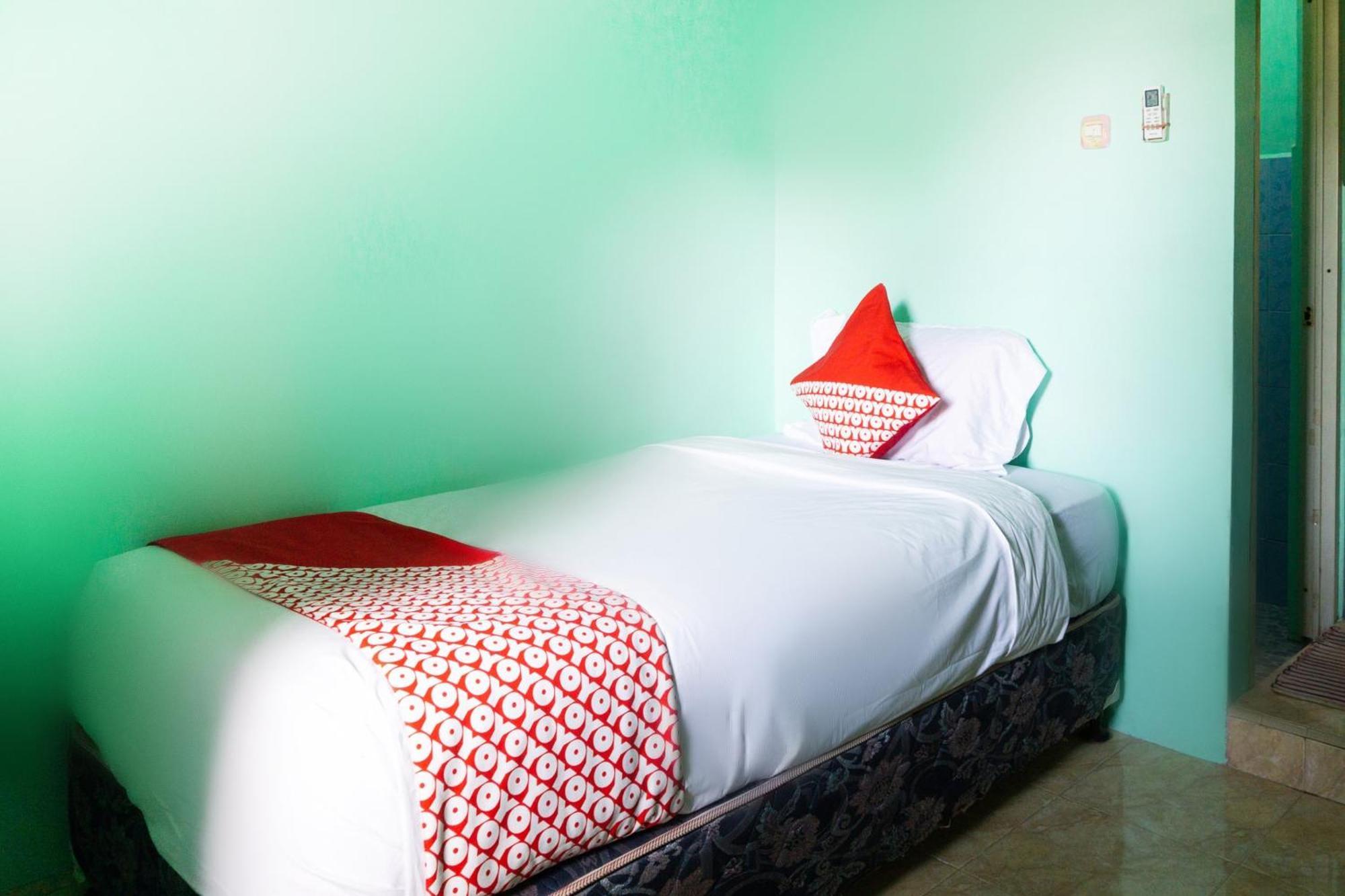 Oyo 3095 Semarapura Homestay Makassar Eksteriør billede